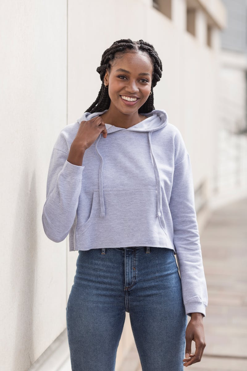 GIRLIE CROPPED HOODIE